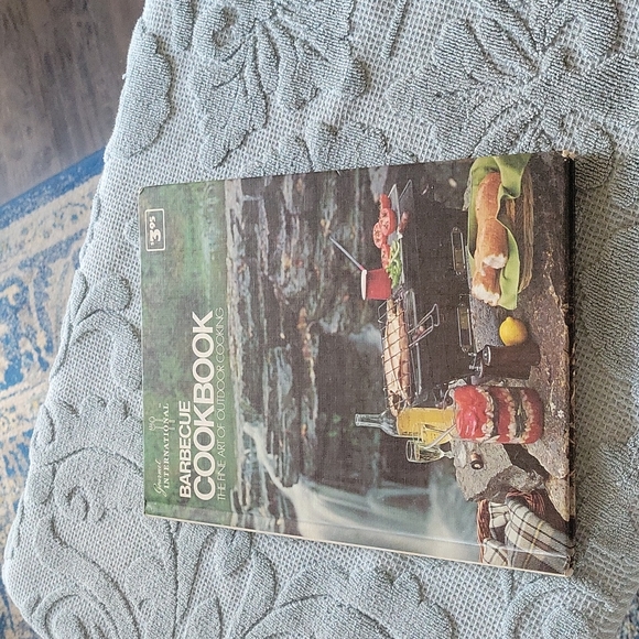BBQCookbook,Vintage 50 yrs.old Perfect vintage condition,euc - Picture 1 of 7